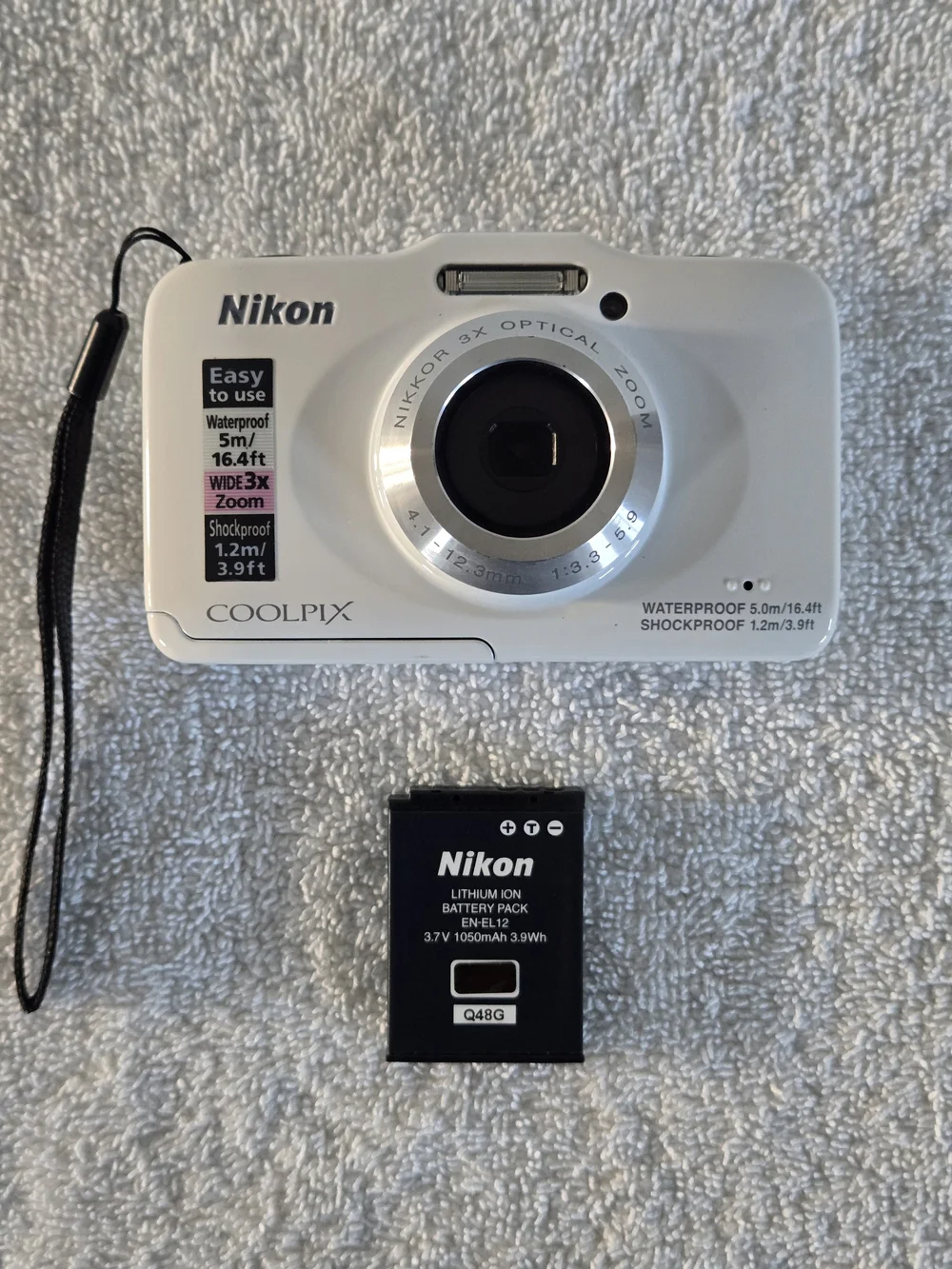 Nikon Coolpix S31 Digital Camera White Waterproof 10.1 MP W/Battery *TESTED*